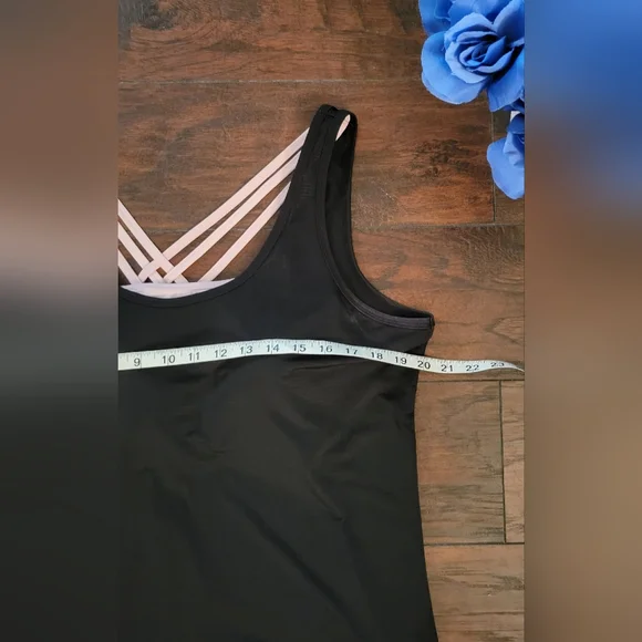 Pro Player black athletic top, built-in criss-cross back sports bra, Size Large - Picture 3 of 9